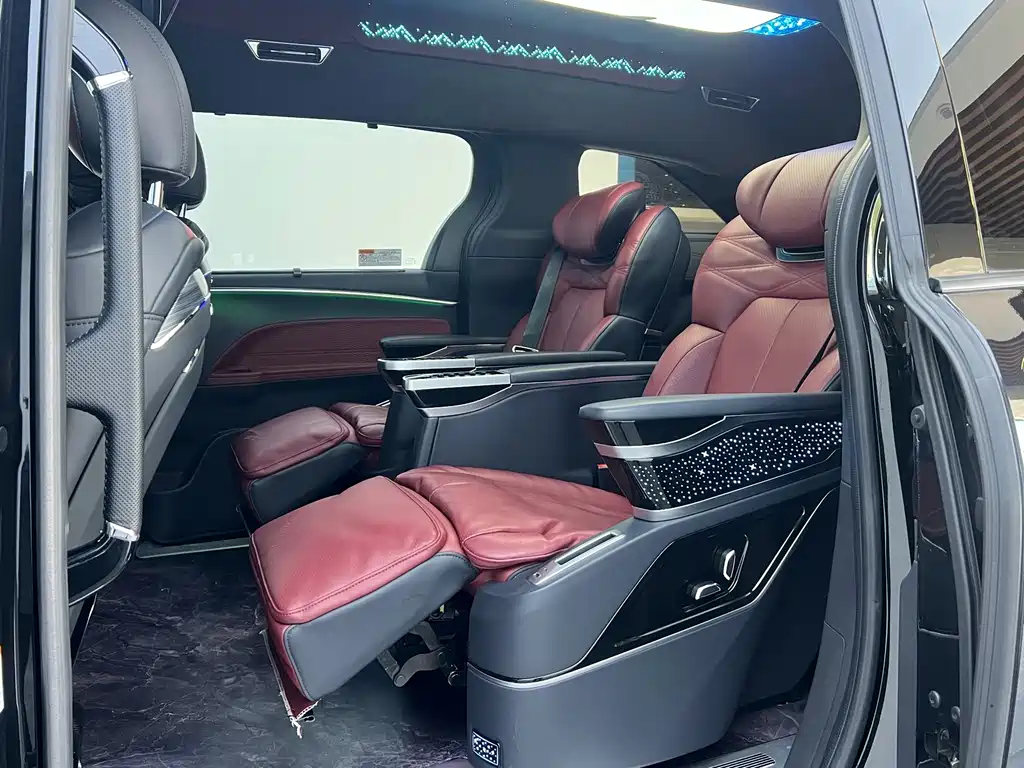 Toyota Sienna 2025 — фото 10