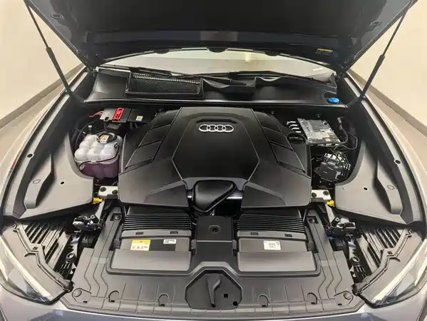 Audi Q8 2025