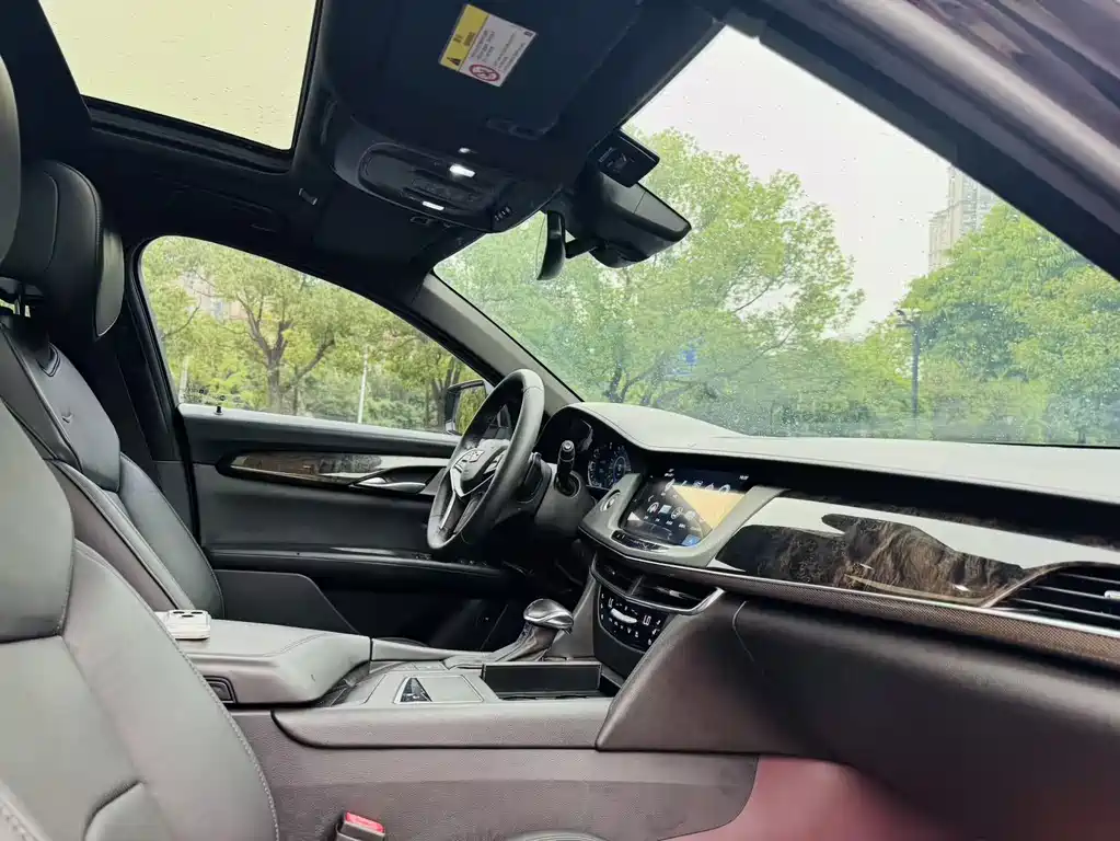 Cadillac CT6 2018 — фото 11