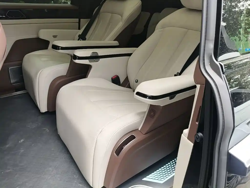 BYD Xia 2025 — фото 17