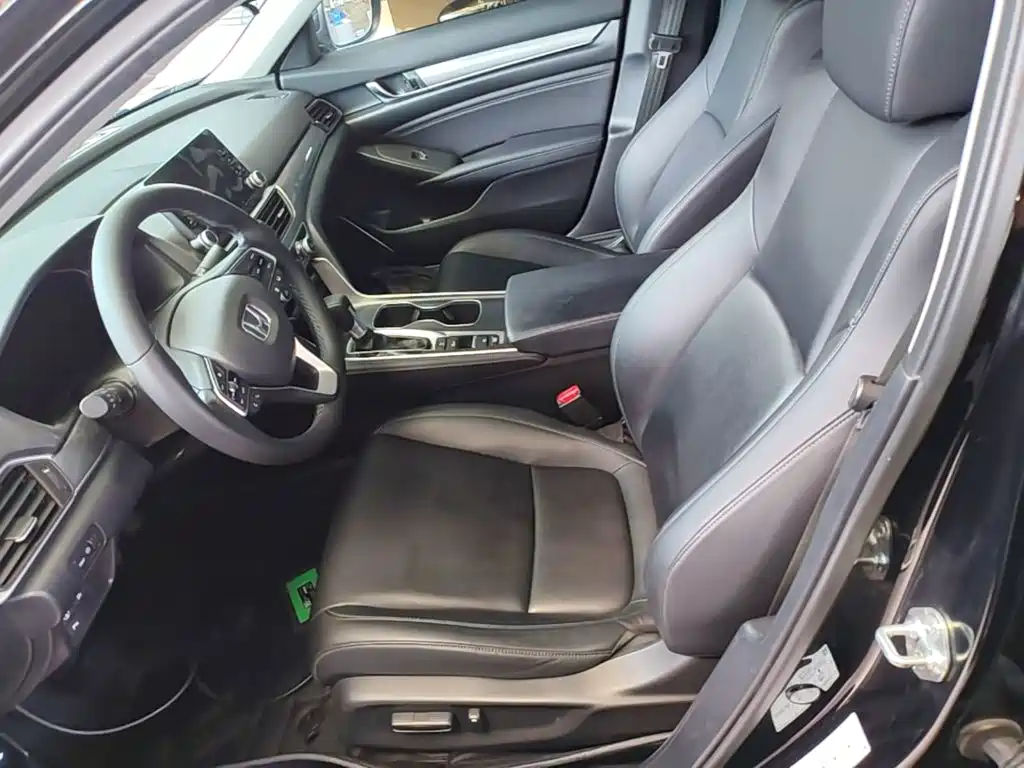 Honda Accord 2022 — фото 15