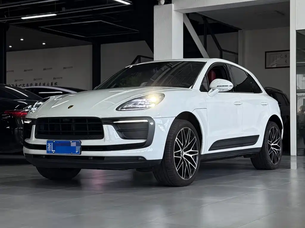 Porsche Macan 2023 — фото 1