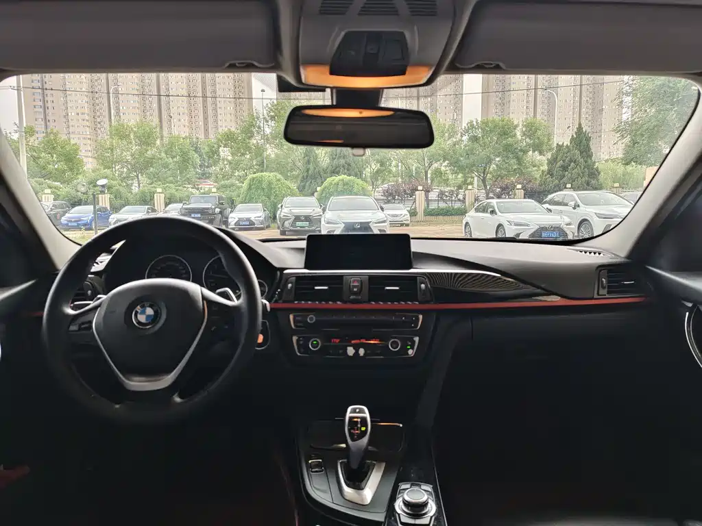 BMW 3 Series 2013 — фото 17