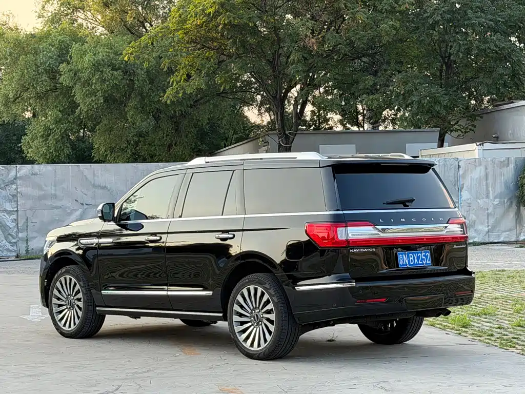 Lincoln Navigator 2020 — фото 3