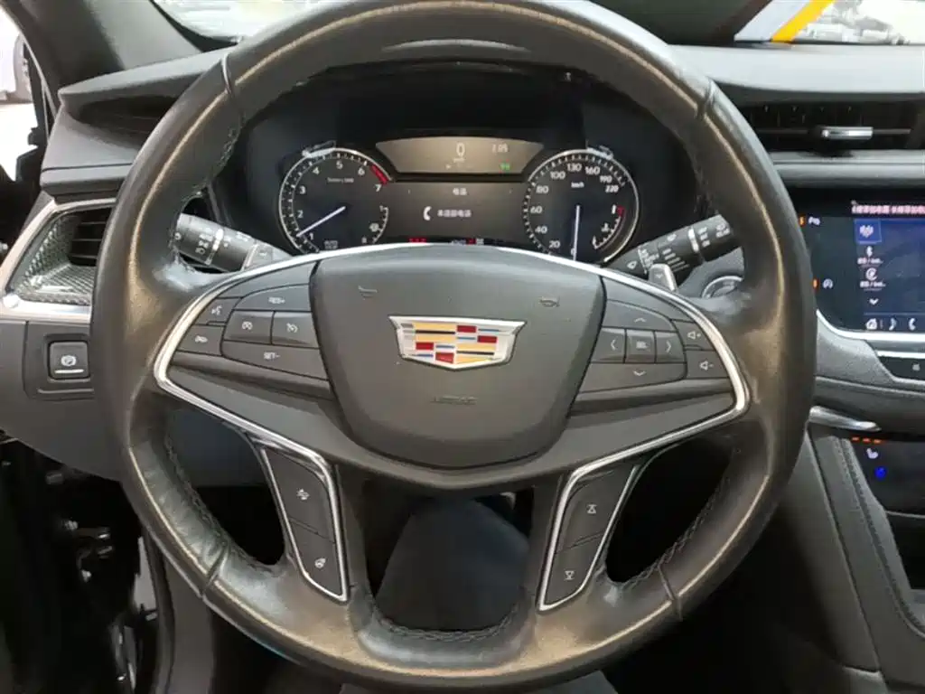 Cadillac XT5 2021 — фото 11
