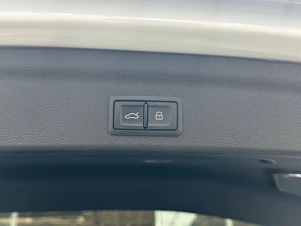 Audi Q3 2023 — фото 13