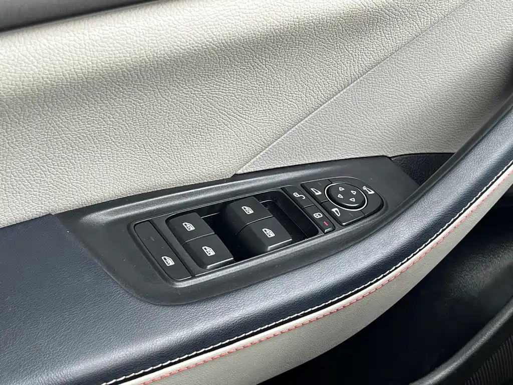 BYD Qin PLUS 2022 — фото 25