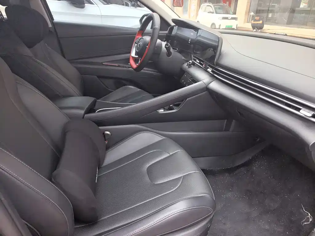 Hyundai Elantra 2022