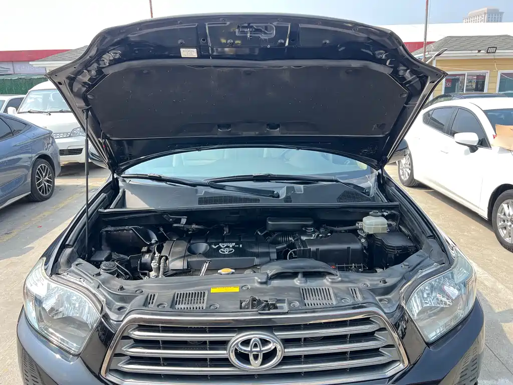 Toyota Highlander 2010 — фото 22