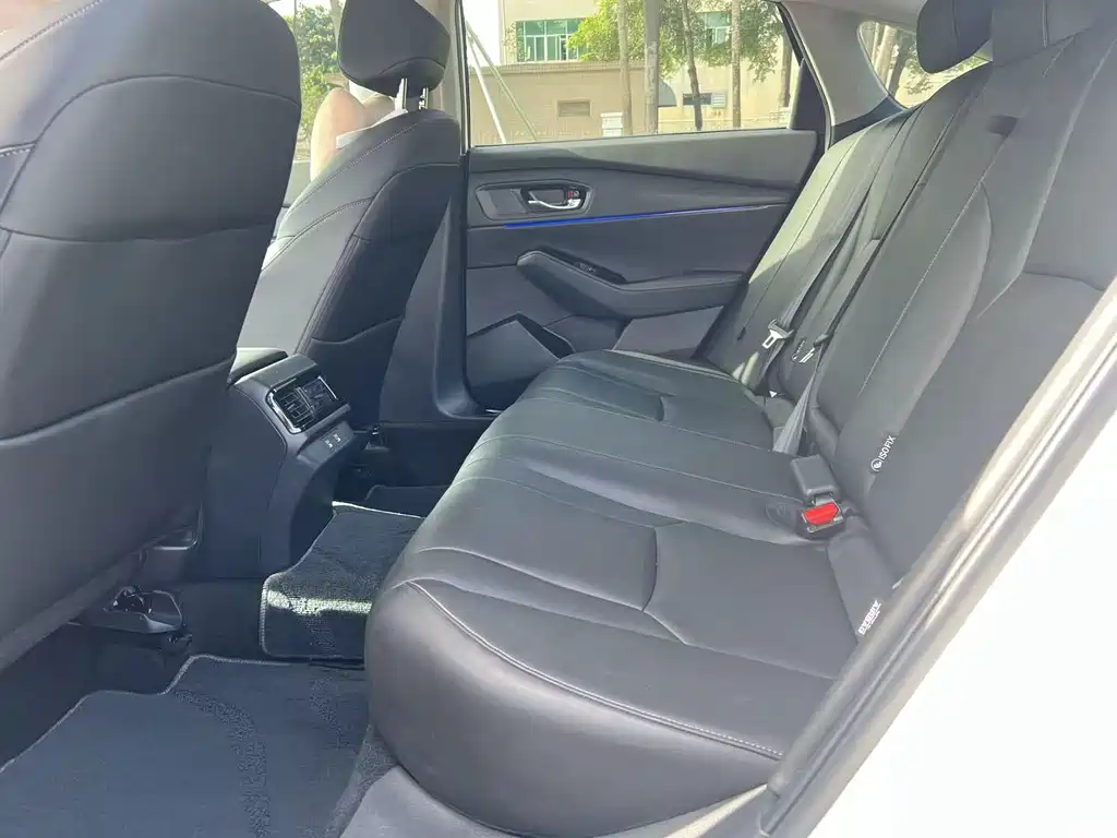 Honda Accord 2024 — фото 12