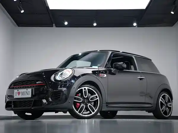 MINI JCW 2020