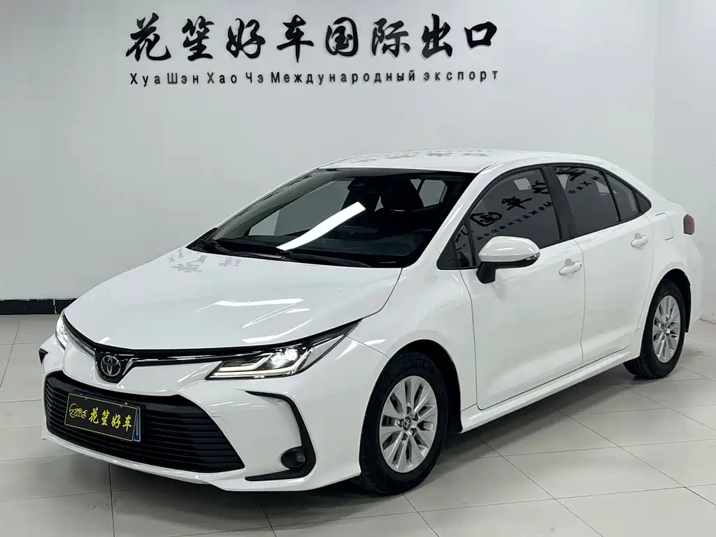 Toyota Corolla 2023 — фото 1