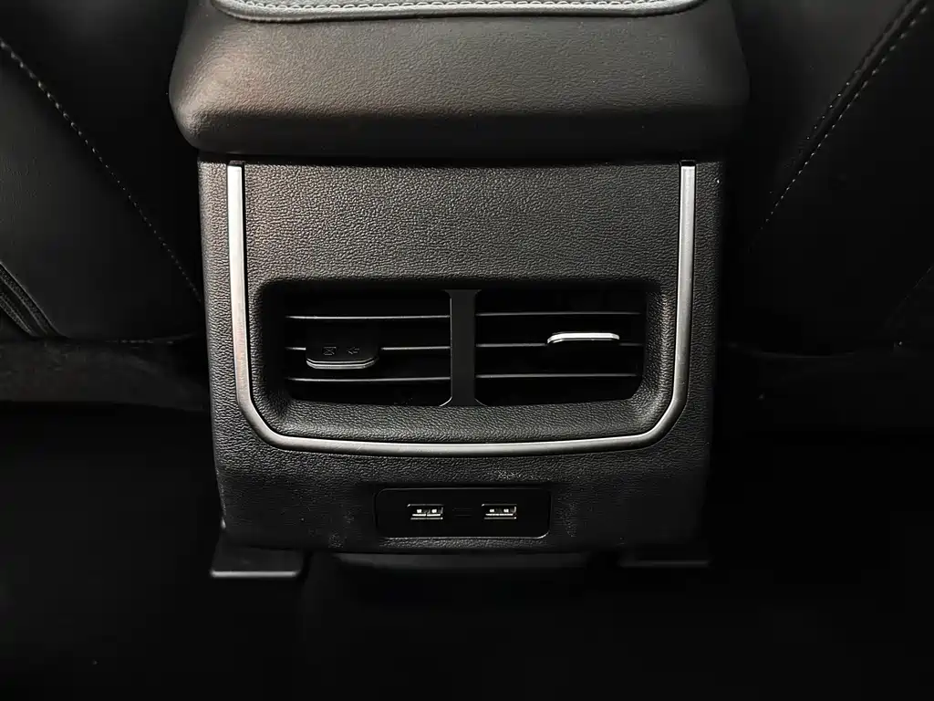 Haval H6 2023 — фото 17