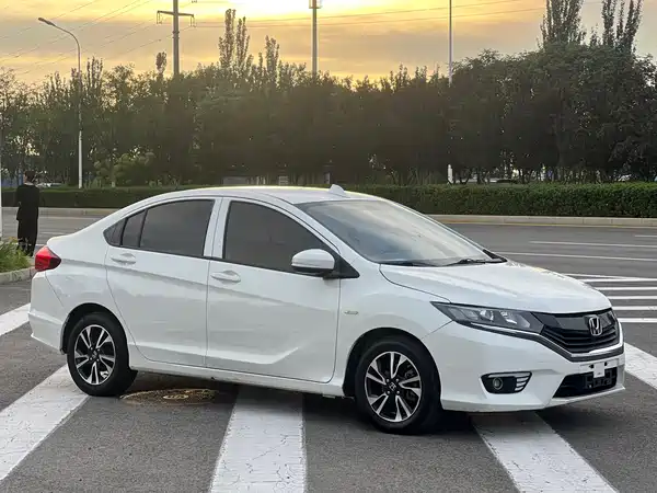 Honda Greiz 2017