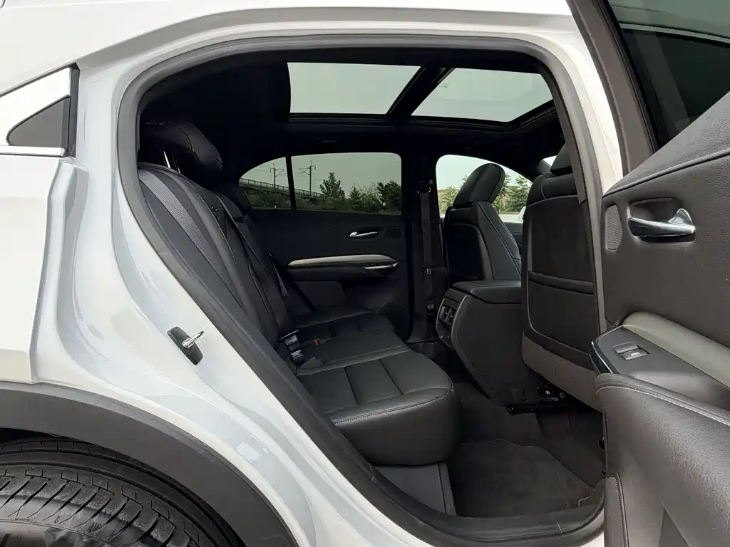 Cadillac XT4 2021 — фото 18