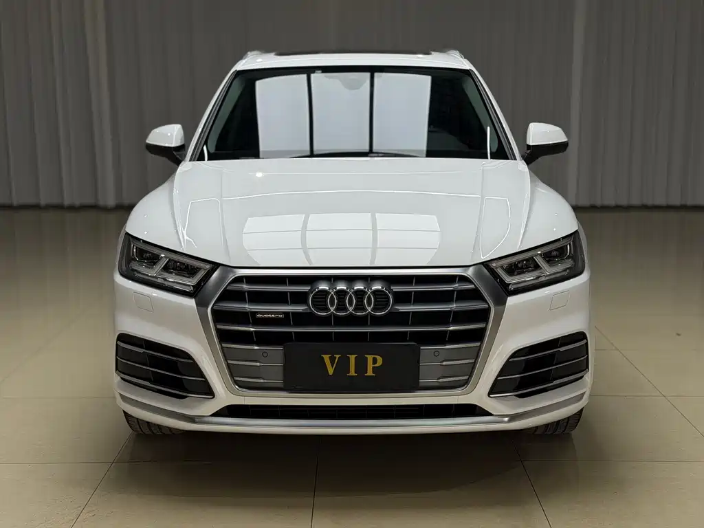 Audi Q5L 2020 — фото 2