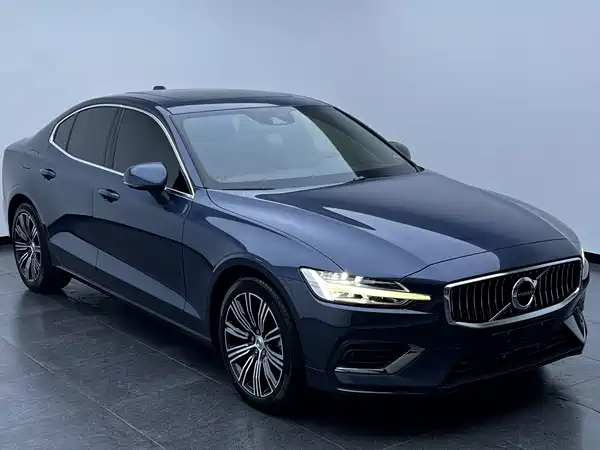 Volvo S60 2022