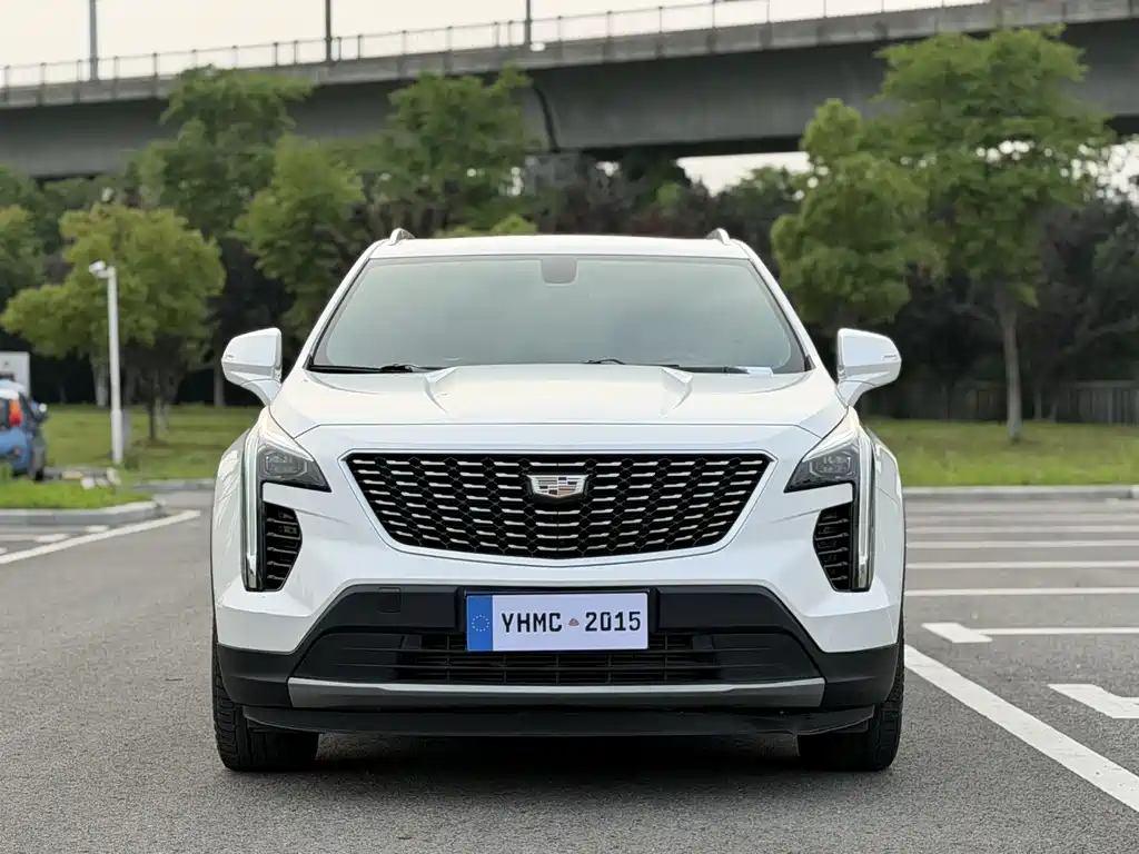 Cadillac XT4 2021 — фото 2