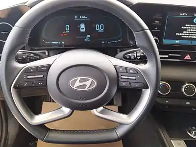 Hyundai Elantra 2023