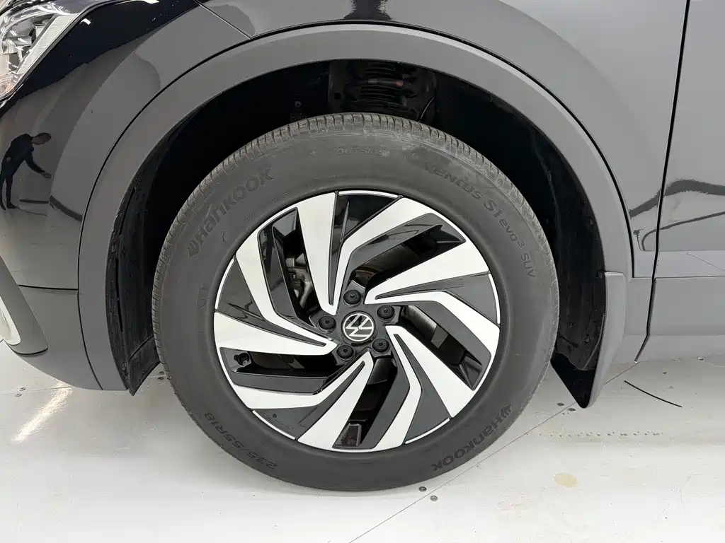 Volkswagen Tiguan L 2022 — фото 8