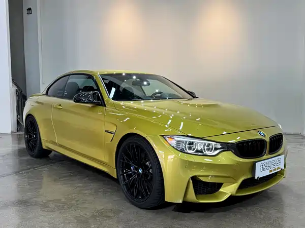 BMW M4 2015