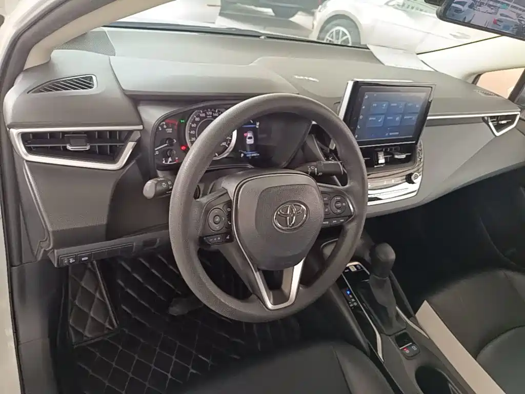 Toyota Corolla 2021 — фото 10