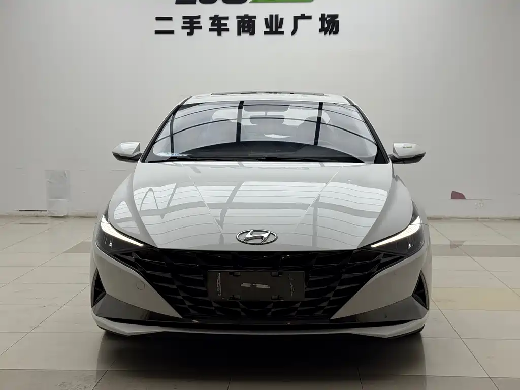 Hyundai Elantra 2022 — фото 2