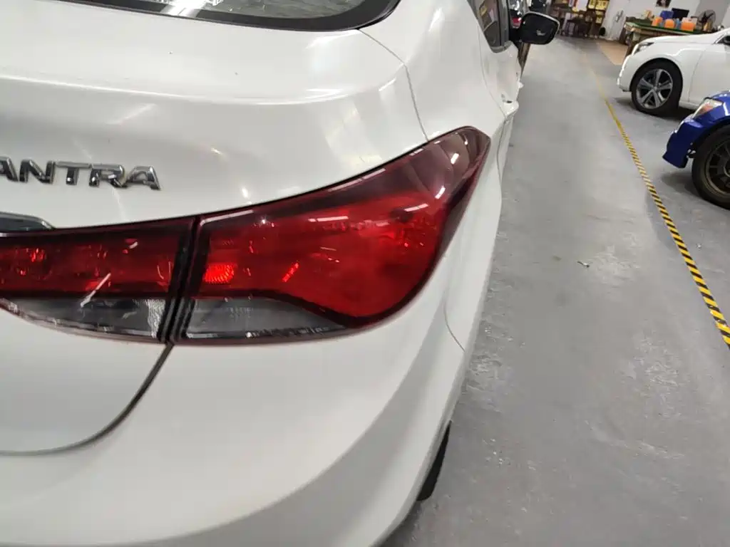Hyundai Elantra Langdong 2017 — фото 8