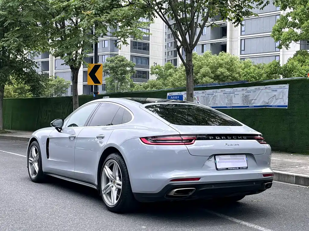 Porsche Panamera 2020 — фото 6