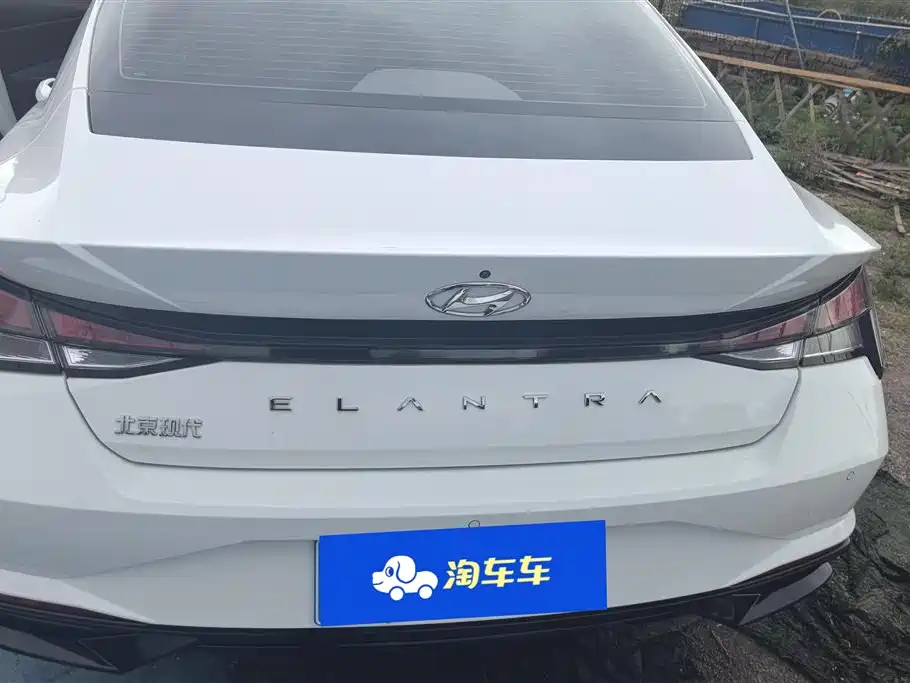 Hyundai Elantra 2023
