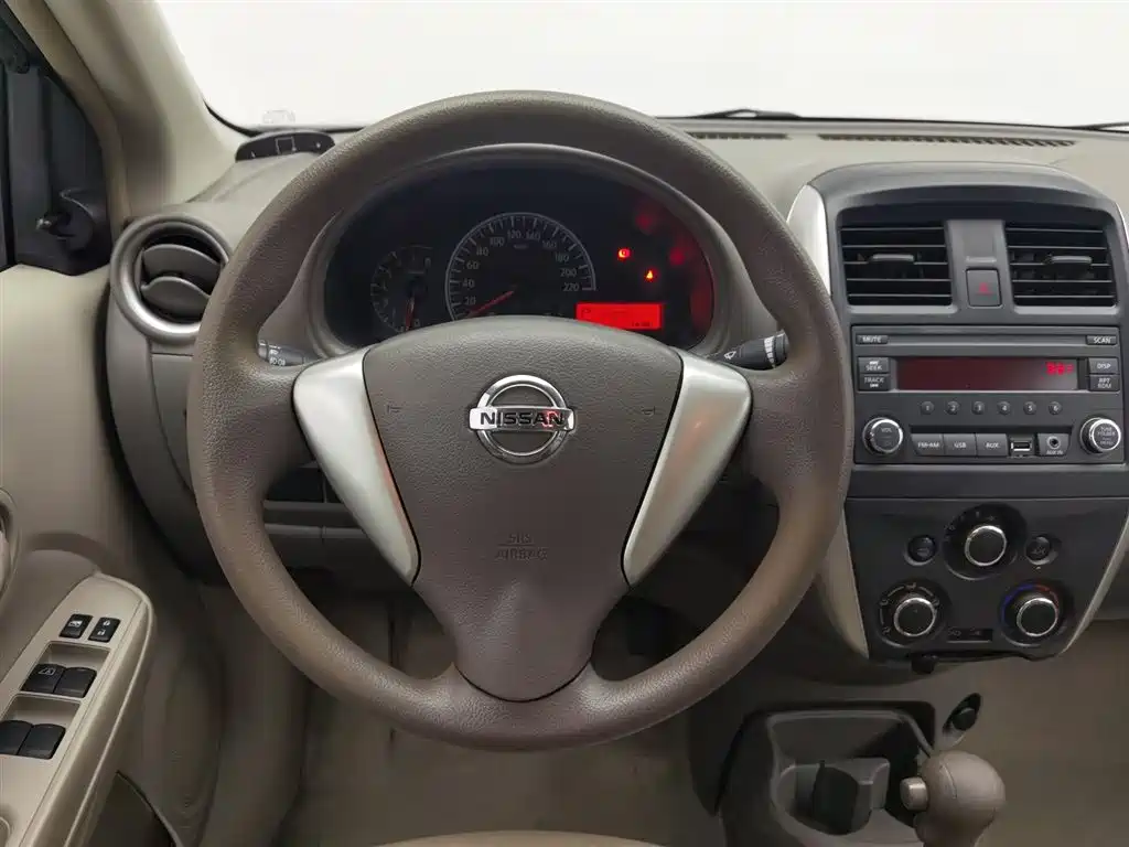 Nissan Sunny 2018 — фото 11