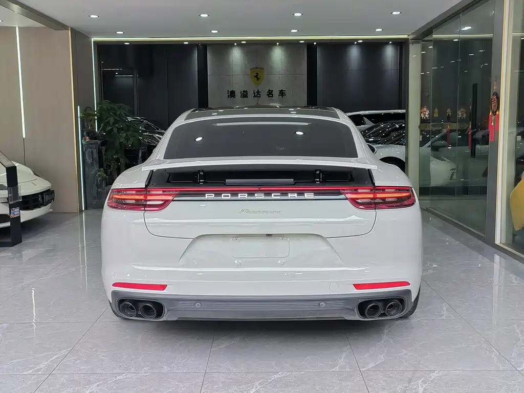 Porsche Panamera 2019 — фото 17