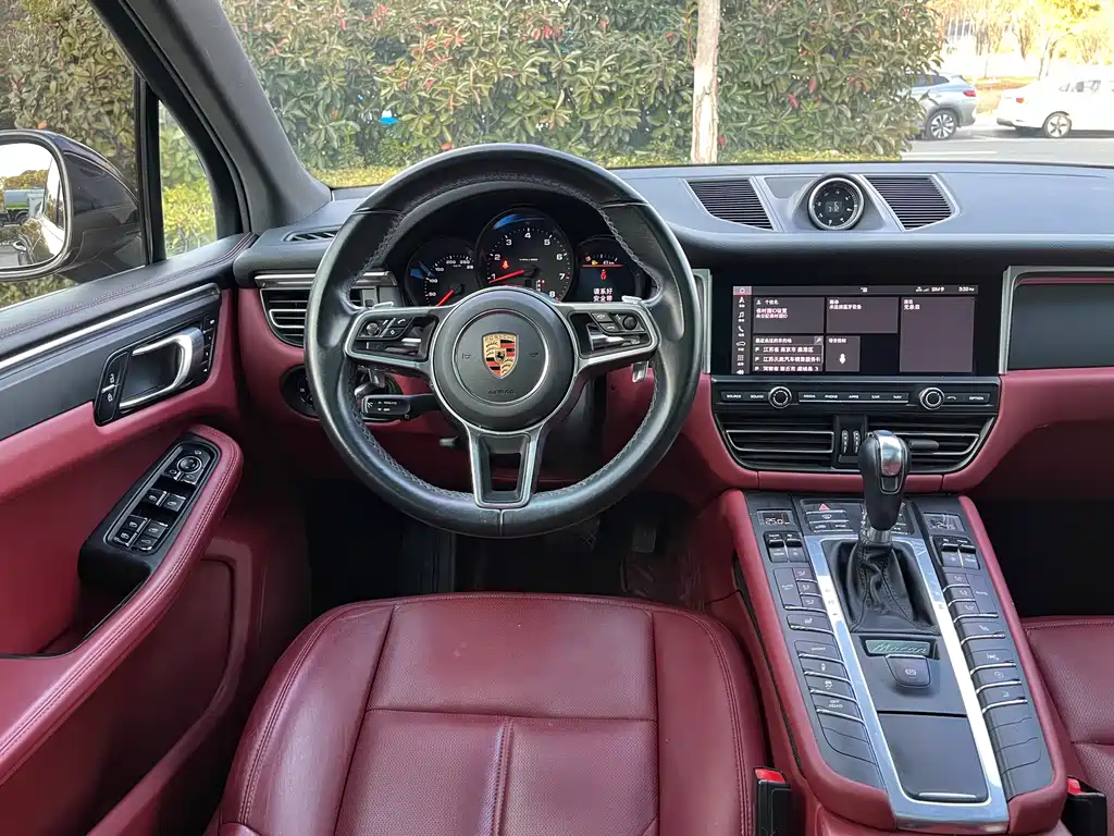 Porsche Macan 2019 — фото 9