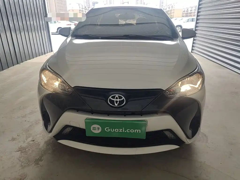 Toyota Yaris L 2017 — фото 3