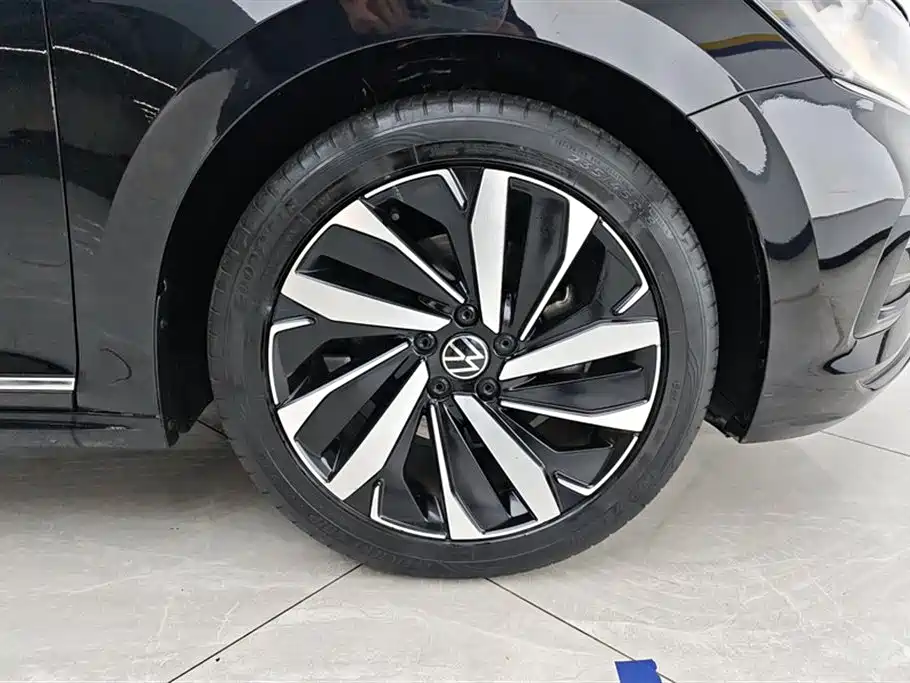 Volkswagen Passat 2022