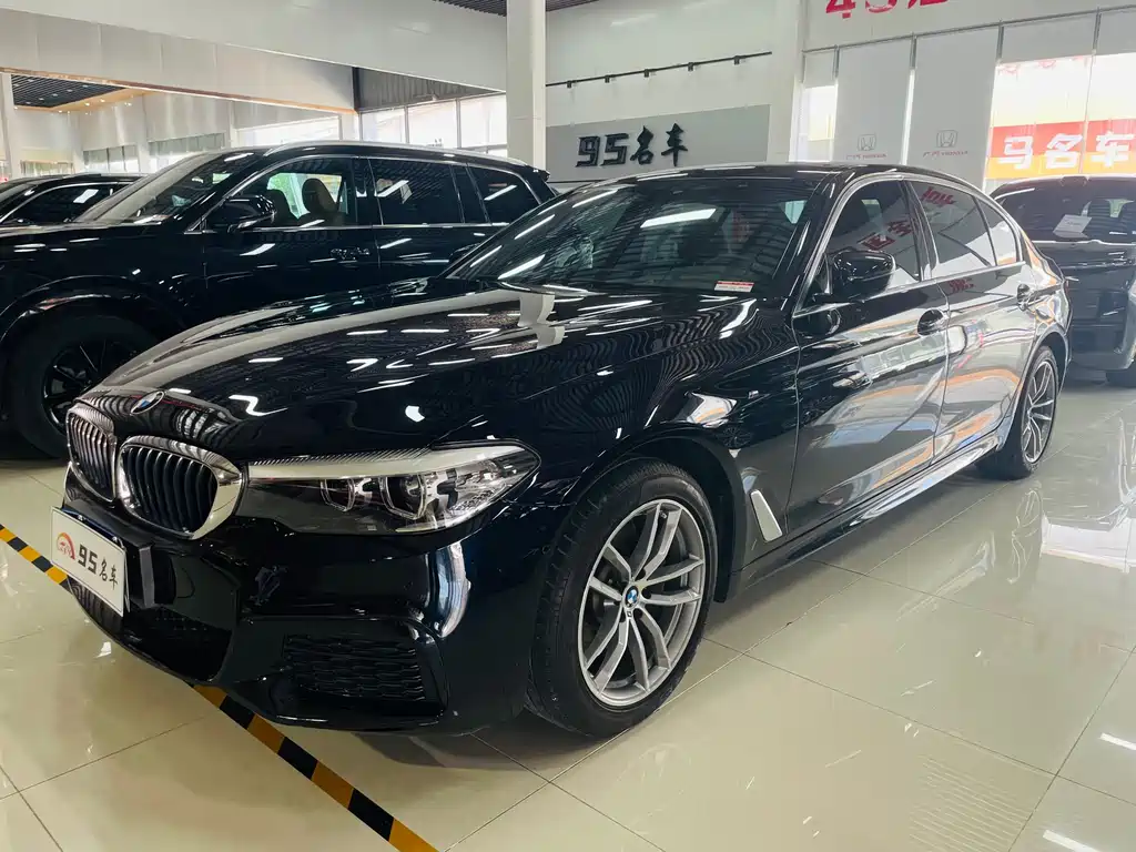 BMW 5 Series 2020 — фото 1
