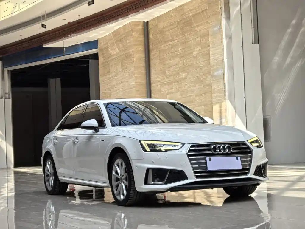 Audi A4L 2019 — фото 3