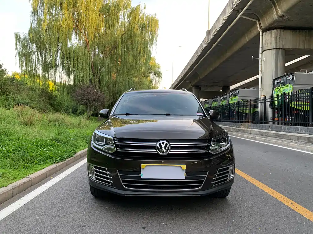 Volkswagen Tiguan 2016 — фото 2