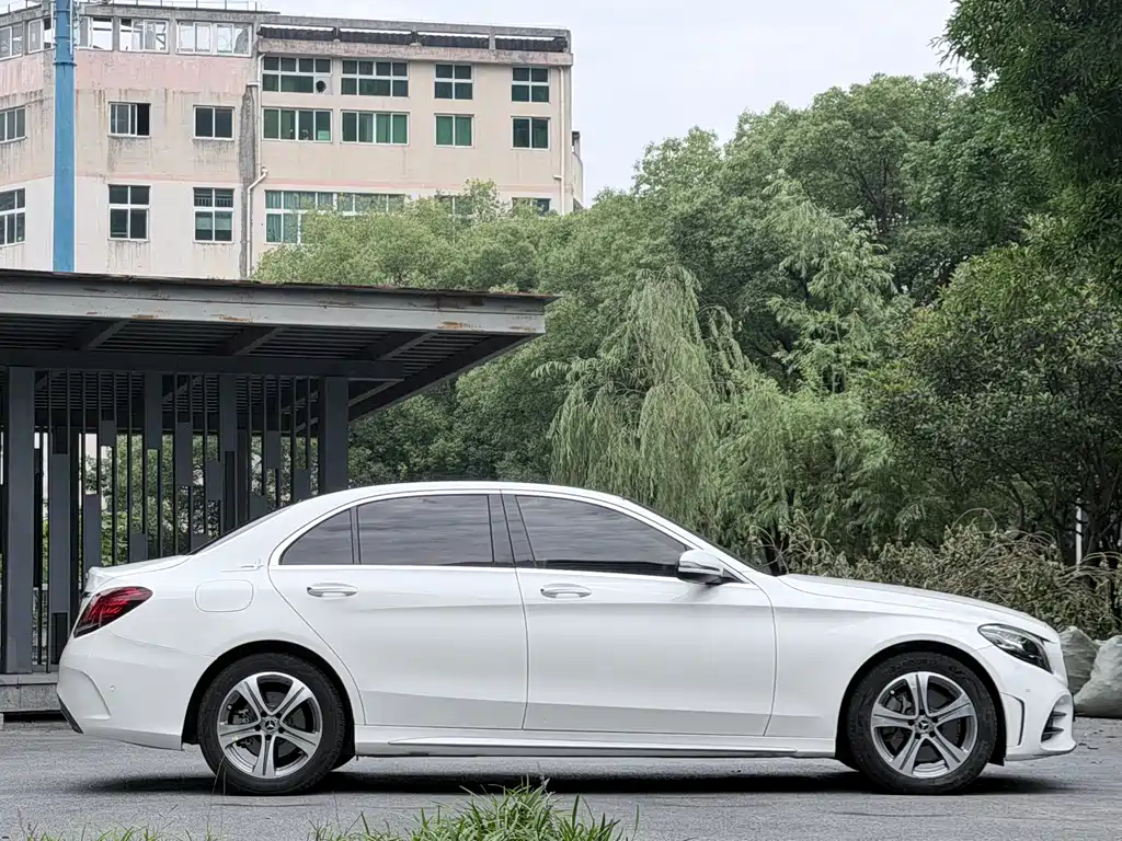 Mercedes-Benz C-Class 2020 — фото 14