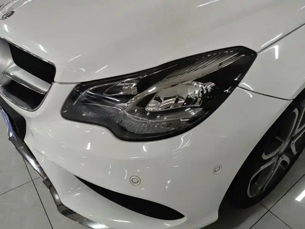 Mercedes-Benz E-Class 2015 — фото 11