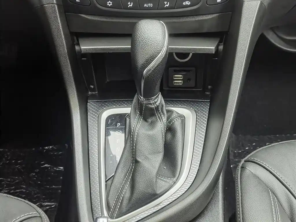 Buick Excelle 2019 — фото 13