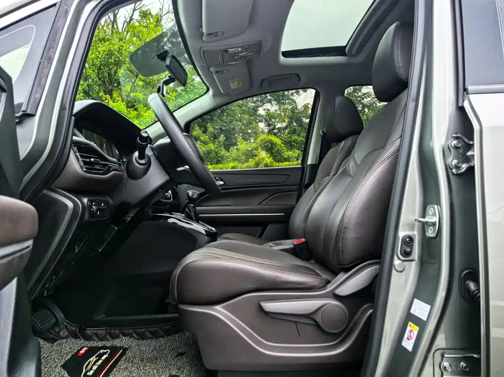 GAC Motor Trumpchi M6 2019 — фото 7