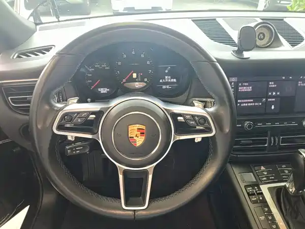 Porsche Macan 2023