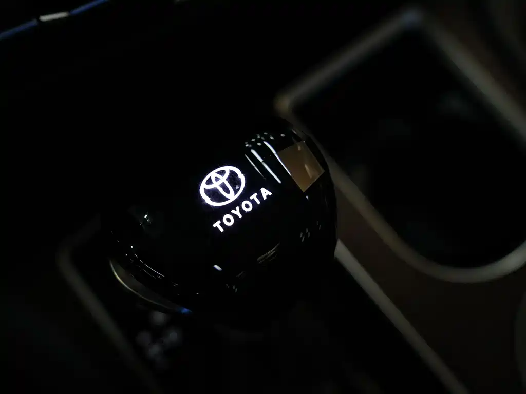 Toyota Sienna 2025 — фото 19