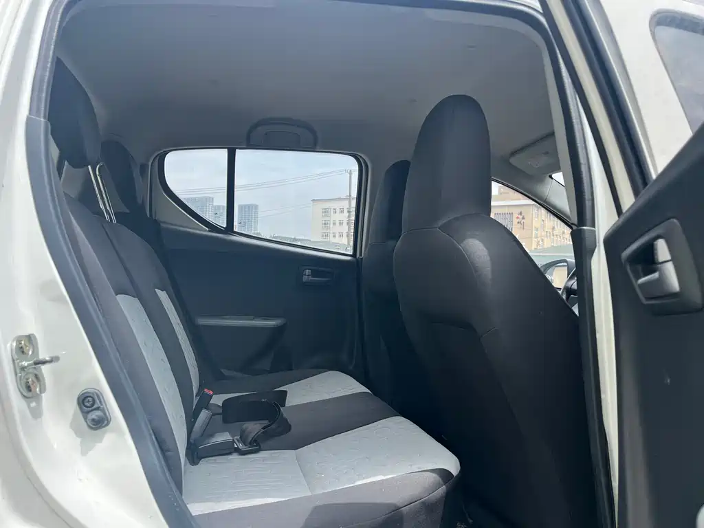 Suzuki Alto 2015 — фото 12