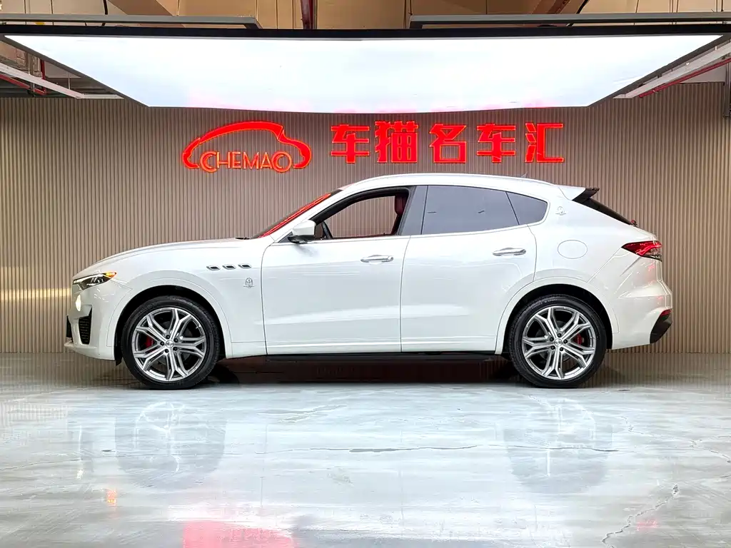 Maserati Levante 2022 — фото 11