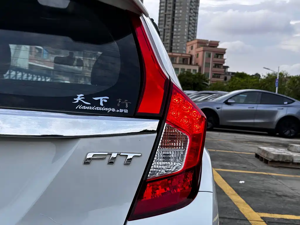 Honda Fit 2015 — фото 9