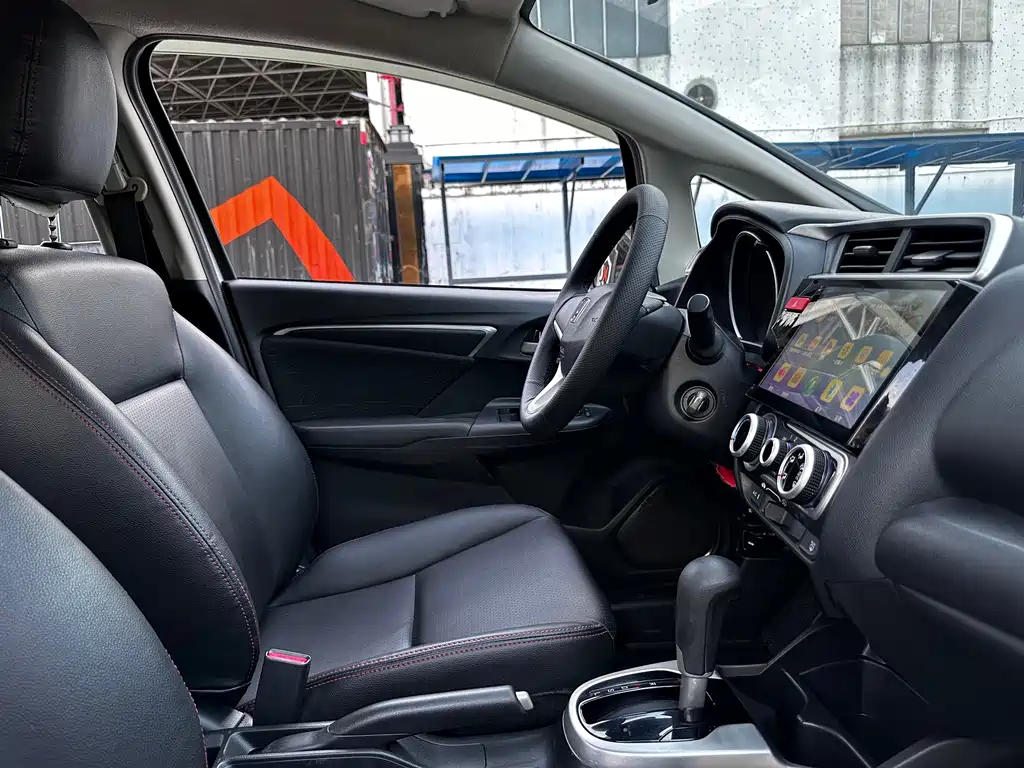 Honda Fit 2015 — фото 23