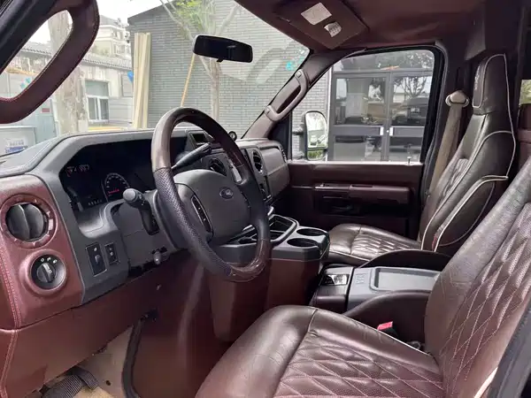 Ford E350 2015