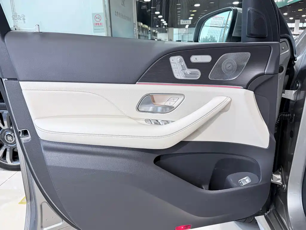 Mercedes-Benz GLE 2019 — фото 12